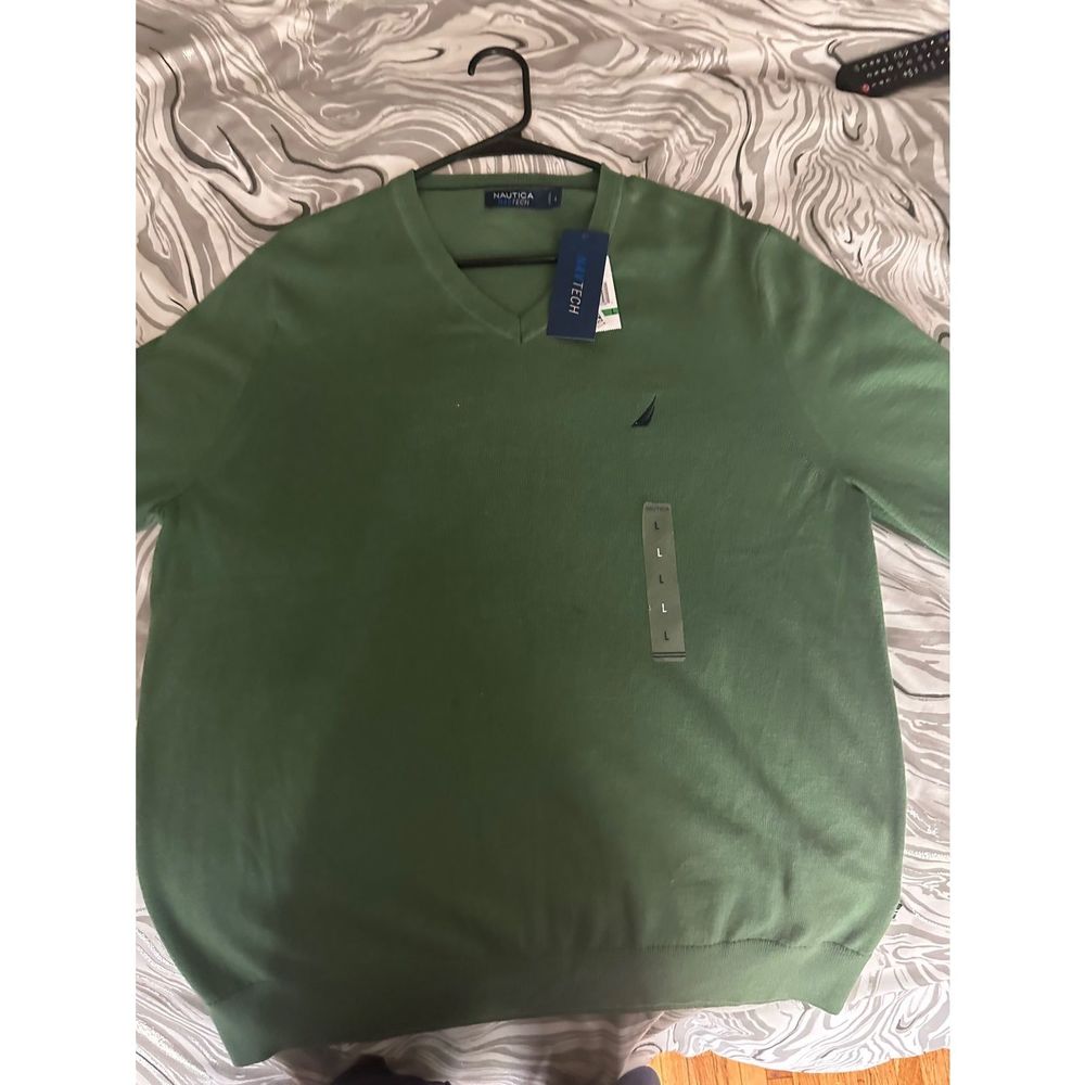 Nautica Green V-Neck sweater for men (L)